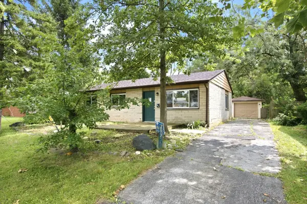 703 Circle DR