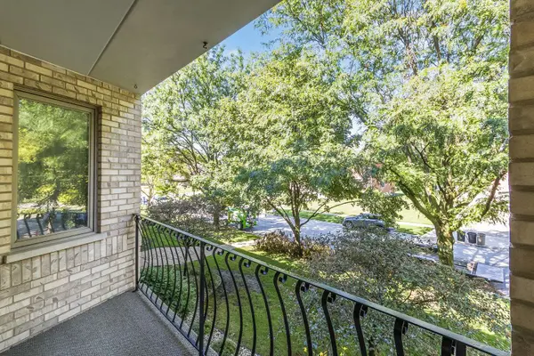 8805 S 79th AVE #11, Hickory Hills, IL 60457