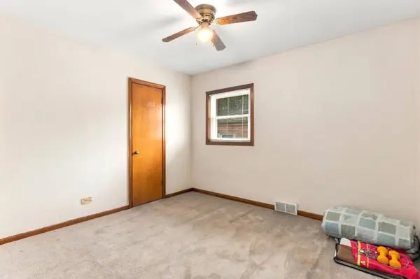 5340 S Mcvicker AVE, Chicago, IL 60638