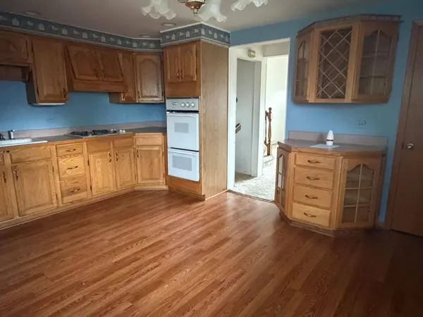 15239 Hamlin AVE, Midlothian, IL 60445