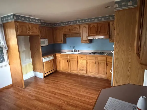 15239 Hamlin AVE, Midlothian, IL 60445