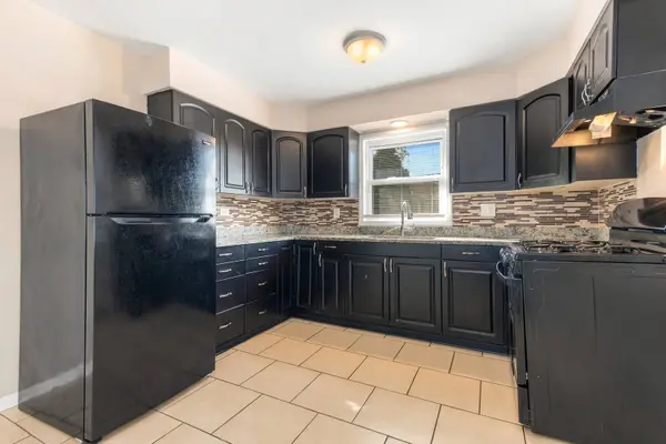 796 E 163rd ST, South Holland, IL 60473