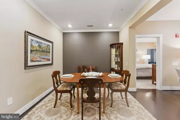 9521 BASTILLE ST #403, Fairfax, VA 22031