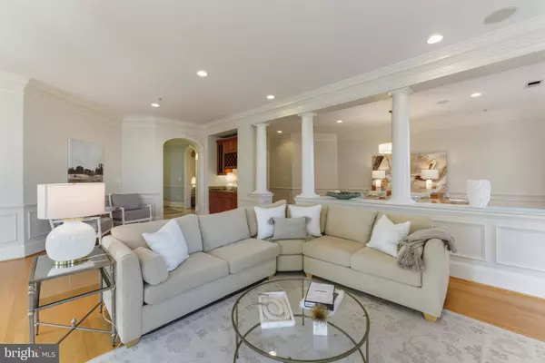 1480 EVANS FARM DR #202, Mclean, VA 22101