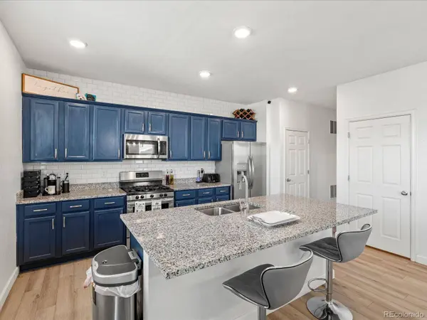 6024 High Timber CIR, Castle Rock, CO 80104