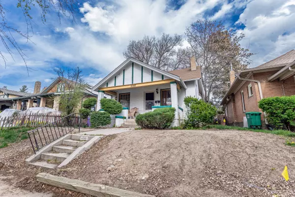 2342 Dexter St, Denver, CO 80207-3151