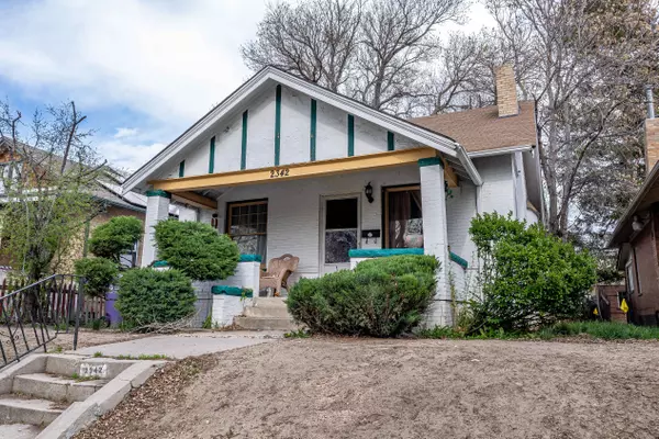 2342 Dexter St, Denver, CO 80207-3151