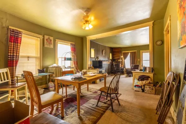 2342 Dexter St, Denver, CO 80207-3151