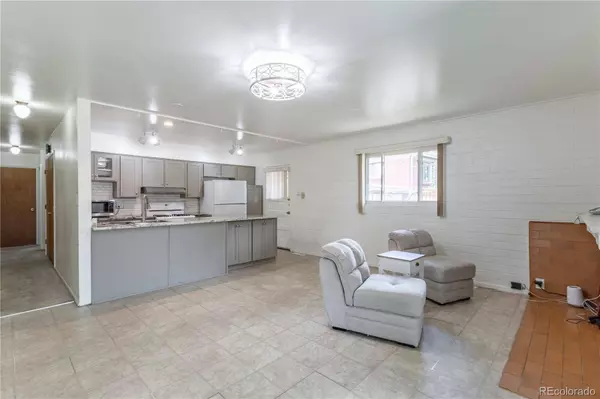 3695 W Monmouth AVE, Littleton, CO 80123