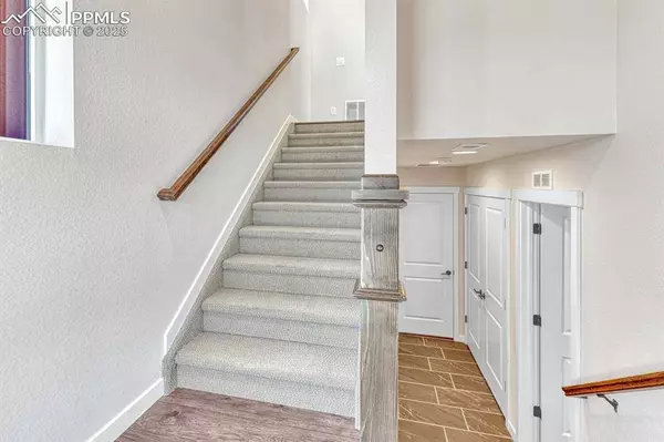 8648 Wolf Valley DR, Colorado Springs, CO 80924