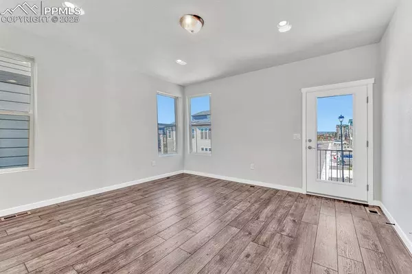 8648 Wolf Valley DR, Colorado Springs, CO 80924