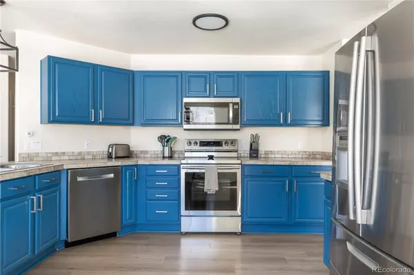 276 Lockwood ST, Castle Rock, CO 80104