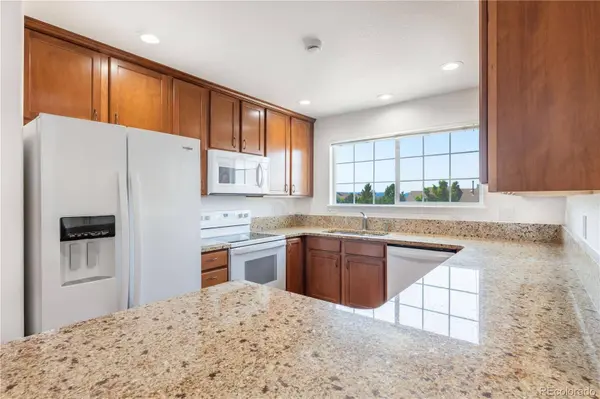646 Hanging Rock PL, Castle Rock, CO 80108