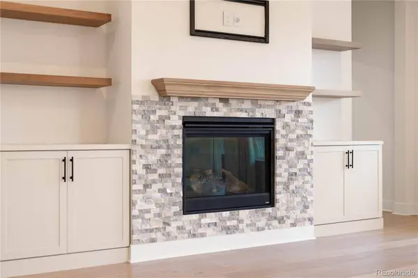 433 Scrubjay CIR, Castle Rock, CO 80104