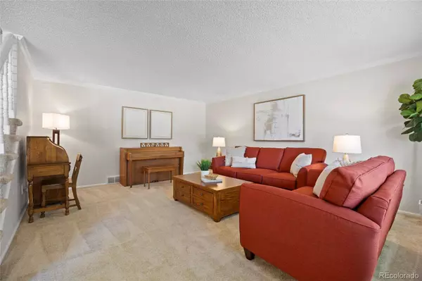 3726 E Nichols AVE, Centennial, CO 80122