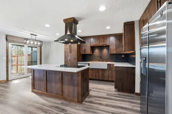 1122 E Bedivere Dr, Spokane, WA 99218