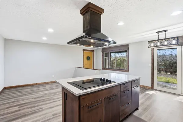 1122 E Bedivere Dr, Spokane, WA 99218