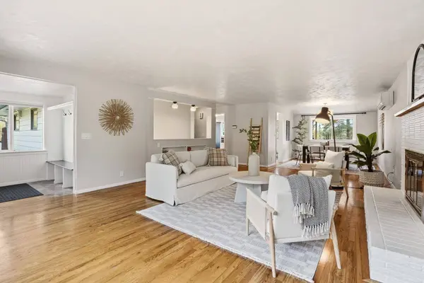 10324 N College Cir, Spokane, WA 99218