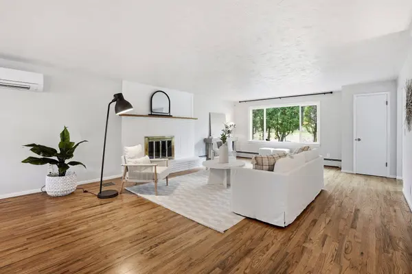 10324 N College Cir, Spokane, WA 99218