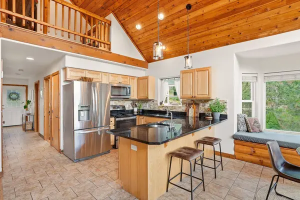 9832 Scotia Rd, Newport, WA 99156