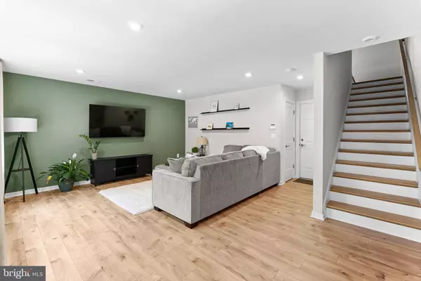 308 NEBEIOLO TER SE, Leesburg, VA 20175