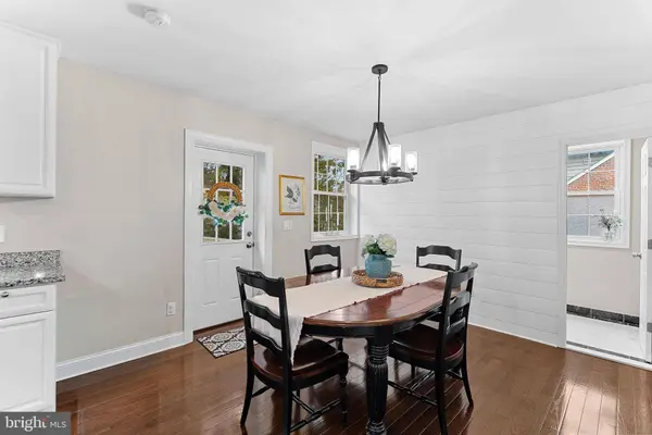 6910 FARRAGUT AVE, Falls Church, VA 22042