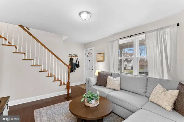 6910 FARRAGUT AVE, Falls Church, VA 22042
