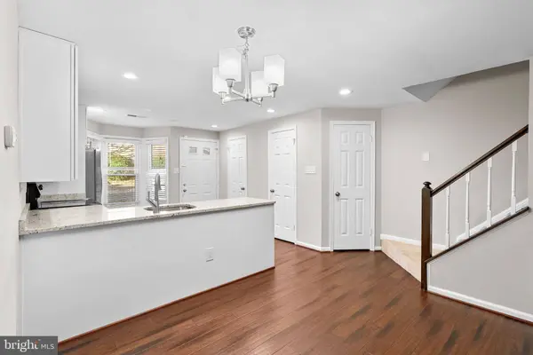 2110 WHISPERWOOD GLEN LN, Reston, VA 20191