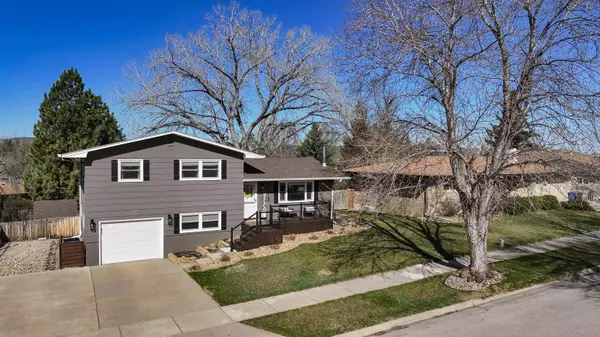 2715 Raymond Drive, Rapid City, SD 57702