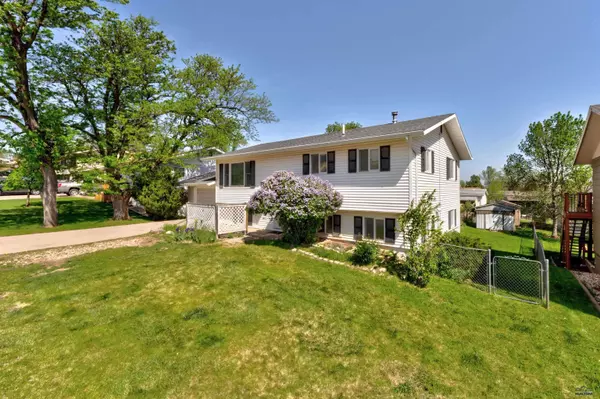 1116 Charles St, Spearfish, SD 57783