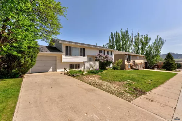 1116 Charles St, Spearfish, SD 57783