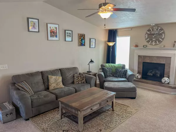 14891 Sun Valley Drive, Summerset, SD 57769