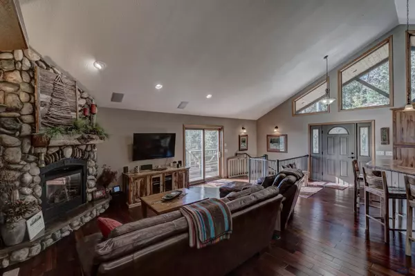 11945 Oak Dr, Whitewood, SD 57793