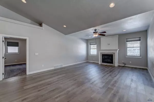 1114 Settlers Creek Pl, Rapid City, SD 57701