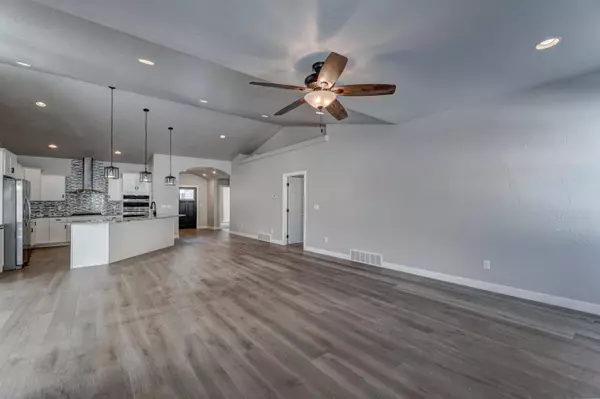 1114 Settlers Creek Place, Rapid City, SD 57701