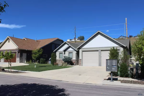 1114 Settlers Creek Pl, Rapid City, SD 57701