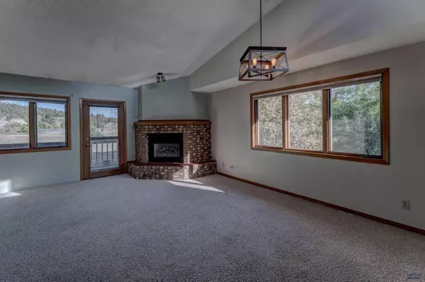 4816 Mountain Springs Ct, Rapid City, SD 57702