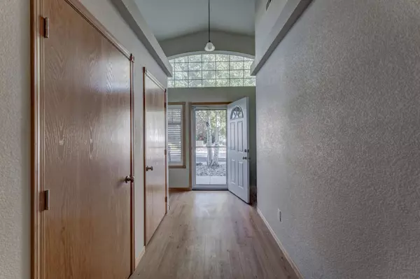 5213 Hayloft Ln, Rapid City, SD 57703