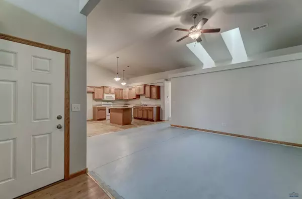 5213 Hayloft Ln, Rapid City, SD 57703