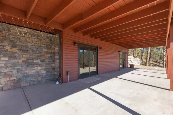 27301 Simunek Court Road, Hot Springs, SD 57747