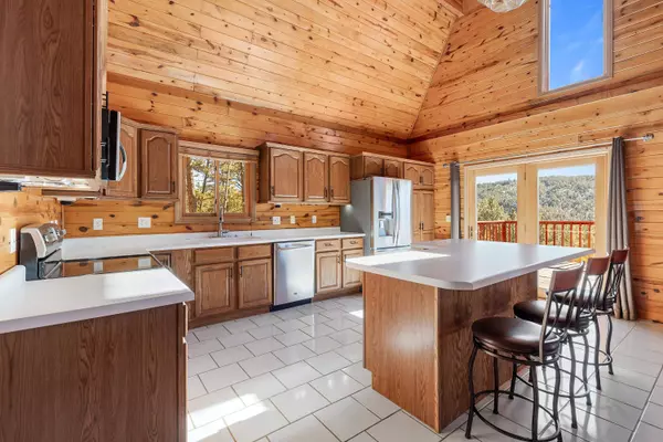 27301 Simunek Court Road, Hot Springs, SD 57747