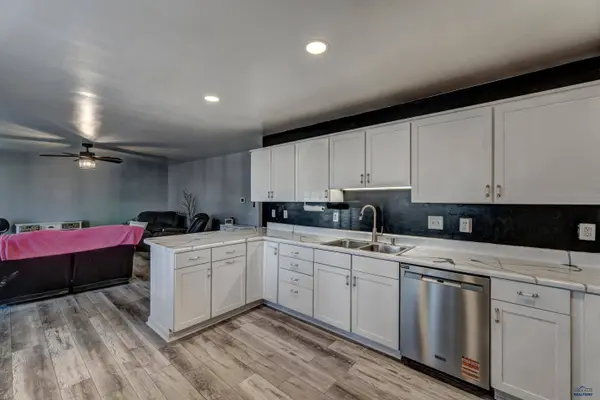 439 E College Ave, Rapid City, SD 57701