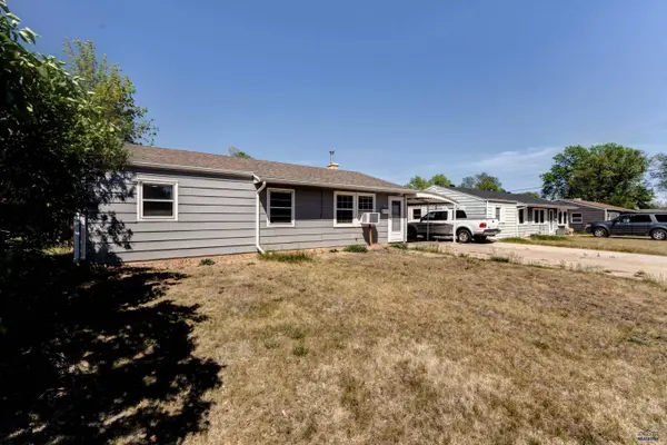 142 E Montana St, Rapid City, SD 57701
