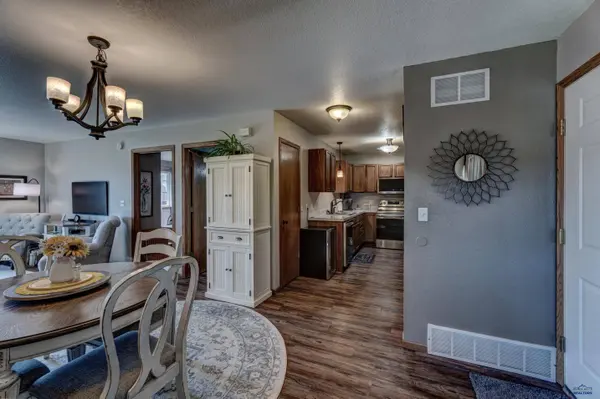 6640 Manchester St, Summerset, SD 57718