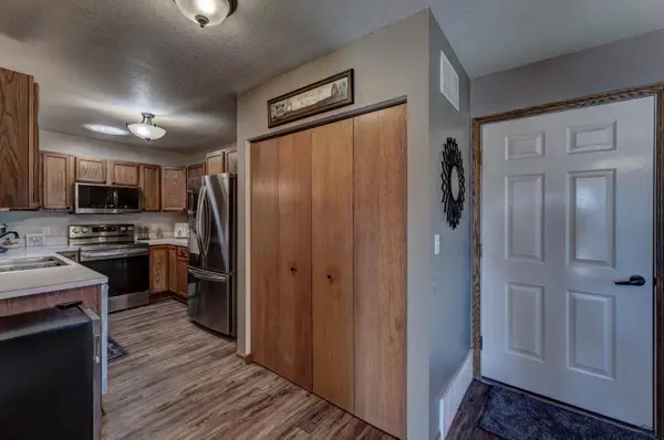 6640 Manchester St, Summerset, SD 57718