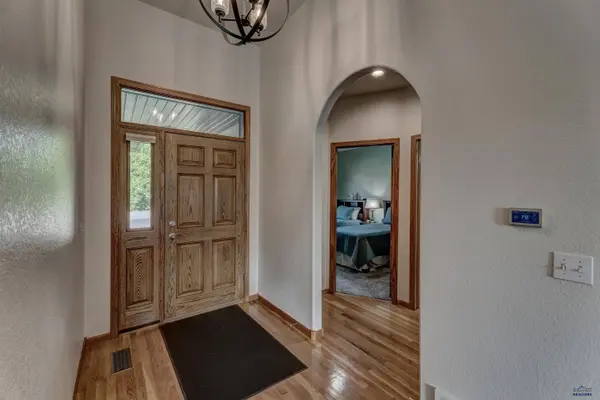 6828 Muirfield Dr, Rapid City, SD 57702