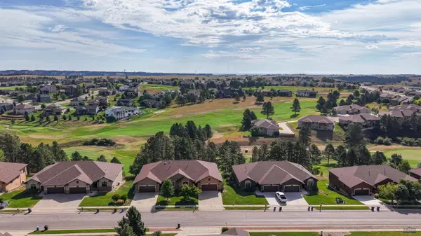 6828 Muirfield Dr, Rapid City, SD 57702