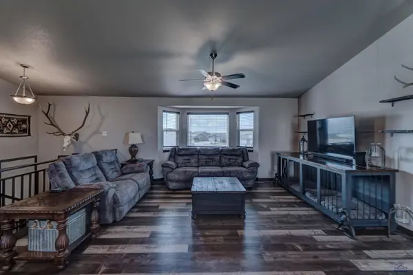 5818 Weatherby Loop, Rapid City, SD 57703