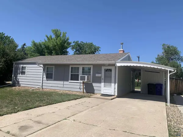 142 E Montana St, Rapid City, SD 57701