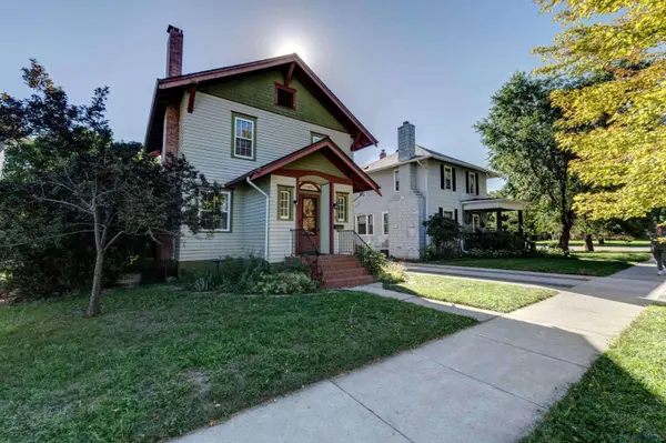 1120 9th St, Rapid City, SD 57701